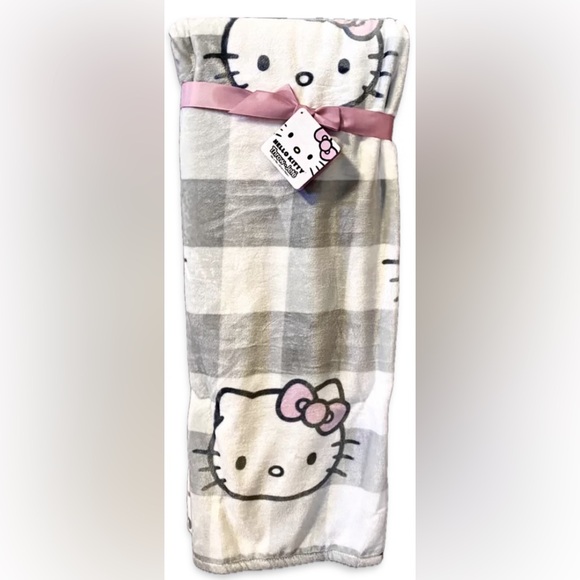 Hello Kitty Bundle Pink & Grey Gingham Throw Blanket and Thermal Travel Mug - Picture 8 of 15